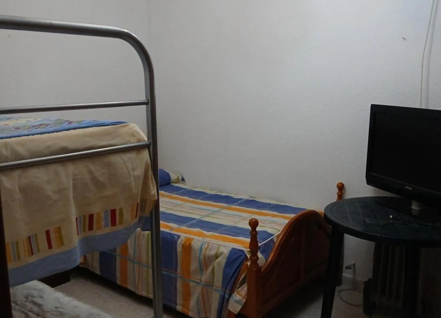 Habitacion Privada Triple Con Camas Individuales Toledo Bed & Breakfast